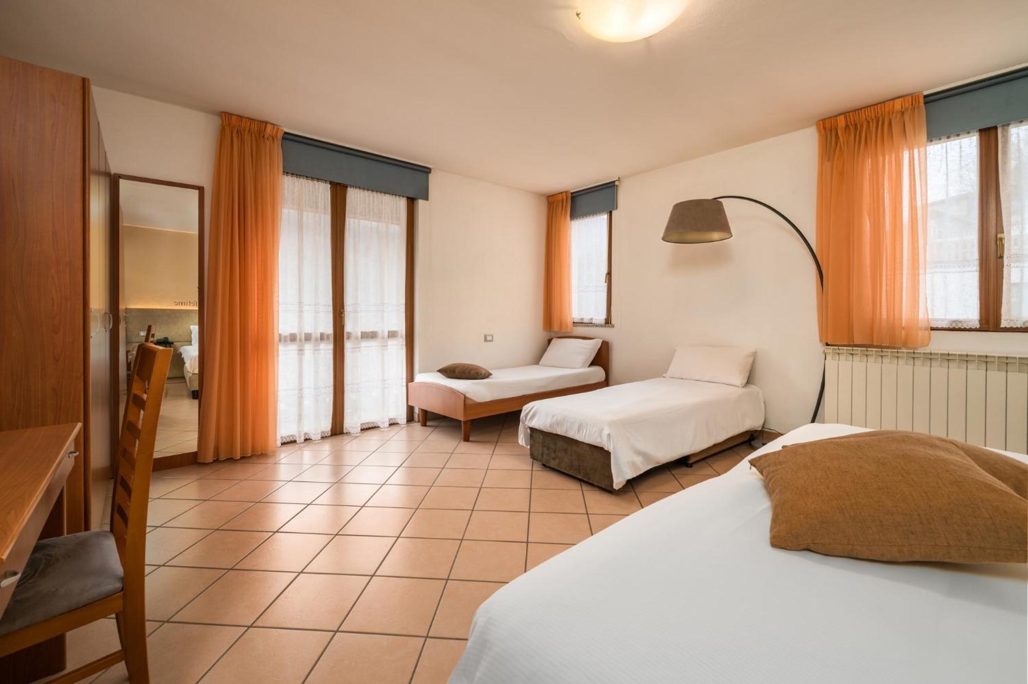 Bienno Hotel Oasi Verde מראה חיצוני תמונה