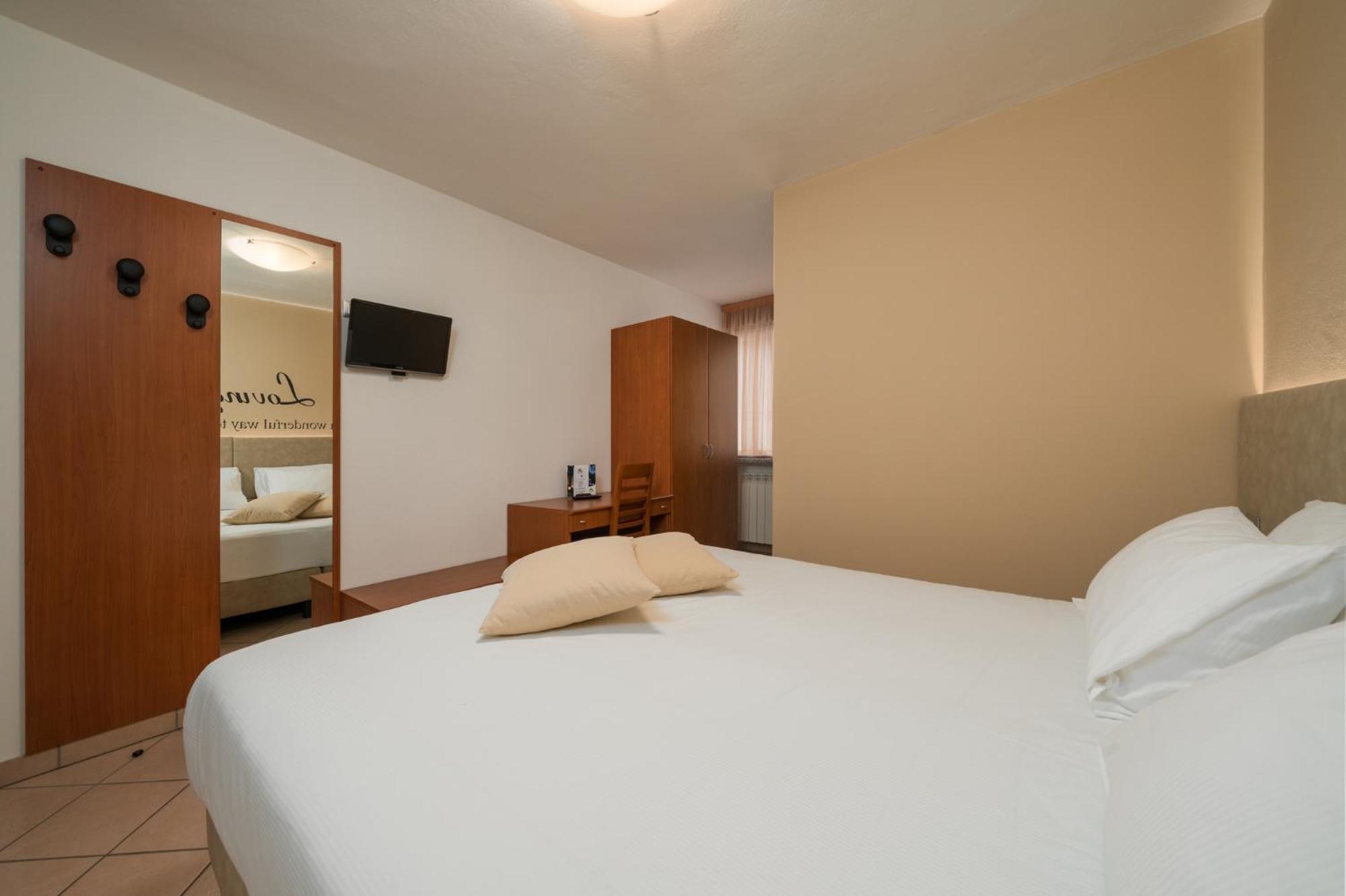 Bienno Hotel Oasi Verde מראה חיצוני תמונה