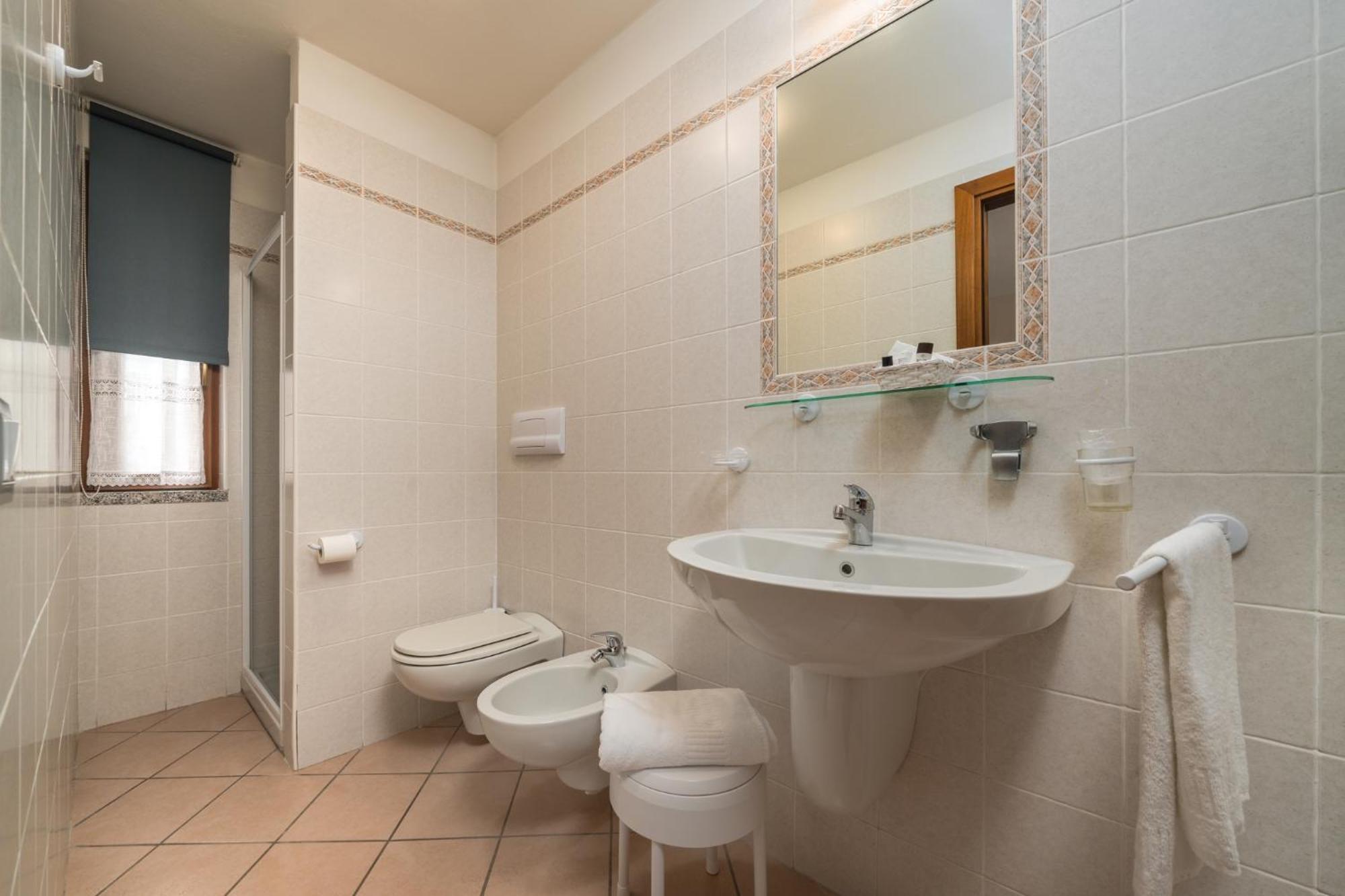 Bienno Hotel Oasi Verde מראה חיצוני תמונה